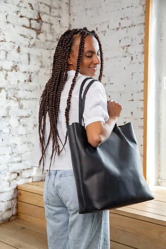 Spacious & Stylish Tote Bags for Daily Use Black